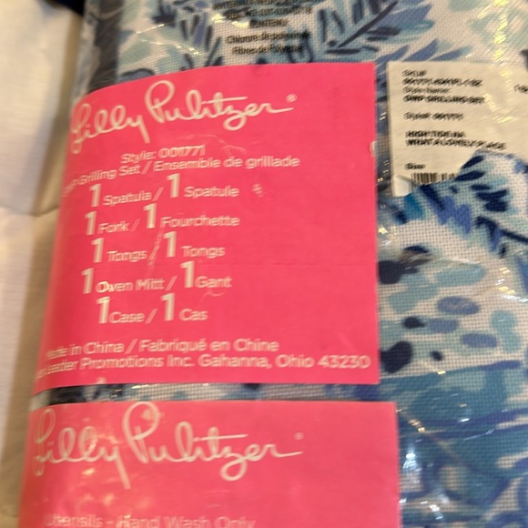 Lilly Pulitzer grilling set new - Picture 7 of 7